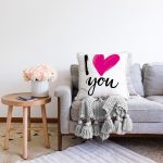 - Sonil-K9011-Gorsel-1 - Realhomes  Sevgililer Günü Temalı Özel Tasarım Dijital Baskılı Modern Raşel Kadife Yastık Kırlent Kılıfı Realhomes