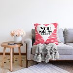 Sevgililer Günü Temalı Özel Tasarım Dijital Baskılı Modern Raşel Kadife Yastık Kırlent Kılıfı Realhomes