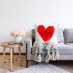 - Sonil-K9053-Gorsel-1 - Realhomes Sevgililer Günü Temalı Özel Tasarım Dijital Baskılı Modern Raşel Kadife Yastık Kırlent Kılıfı Realhomes