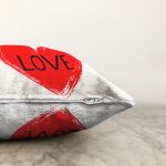 - Sonil-K9053-Gorsel-2 - Realhomes Sevgililer Günü Temalı Özel Tasarım Dijital Baskılı Modern Raşel Kadife Yastık Kırlent Kılıfı Realhomes