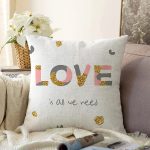 Sevgililer Günü Temalı Özel Tasarım Dijital Baskılı Modern Raşel Kadife Yastık Kırlent Kılıfı Realhomes