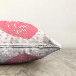 Sevgililer Günü Temalı Özel Tasarım Dijital Baskılı Modern Raşel Kadife Yastık Kırlent Kılıfı Realhomes