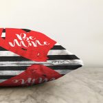 - Sonil-K9076-Gorsel-2 - Realhomes Sevgililer Günü Temalı Özel Tasarım Dijital Baskılı Modern Raşel Kadife Yastık Kırlent Kılıfı Realhomes