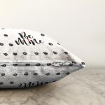 - Sonil-K9083-Gorsel-2 - Realhomes Sevgililer Günü Temalı Özel Tasarım Dijital Baskılı Modern Raşel Kadife Yastık Kırlent Kılıfı Realhomes