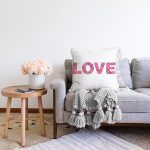 Sevgililer Günü Temalı Özel Tasarım Dijital Baskılı Modern Raşel Kadife Yastık Kırlent Kılıfı Realhomes