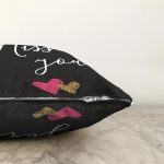 Sevgililer Günü Temalı Özel Tasarım Dijital Baskılı Modern Raşel Kadife Yastık Kırlent Kılıfı Realhomes