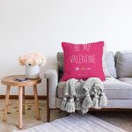 - Sonil-K9097-Gorsel-1 - Realhomes Sevgililer Günü Temalı Özel Tasarım Dijital Baskılı Modern Raşel Kadife Yastık Kırlent Kılıfı Realhomes