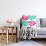 - Sonil-K9112-Gorsel-1 - Realhomes Sevgililer Günü Temalı Özel Tasarım Dijital Baskılı Modern Raşel Kadife Yastık Kırlent Kılıfı Realhomes