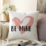 Sevgililer Günü Temalı Özel Tasarım Dijital Baskılı Modern Raşel Kadife Yastık Kırlent Kılıfı Realhomes