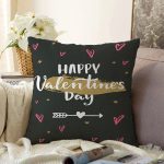 Sevgililer Günü Temalı Özel Tasarım Dijital Baskılı Modern Raşel Kadife Yastık Kırlent Kılıfı Realhomes