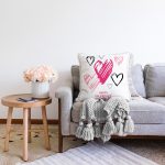 Sevgililer Günü Temalı Özel Tasarım Dijital Baskılı Modern Raşel Kadife Yastık Kırlent Kılıfı Realhomes