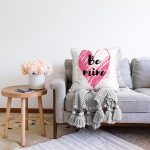 - Sonil-K9167-Gorsel-1 - Realhomes Sevgililer Günü Temalı Özel Tasarım Dijital Baskılı Modern Raşel Kadife Yastık Kırlent Kılıfı Realhomes