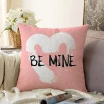 - Sonil-K9186-Gorsel - Realhomes Sevgililer Günü Temalı Özel Tasarım Dijital Baskılı Modern Raşel Kadife Yastık Kırlent Kılıfı Realhomes