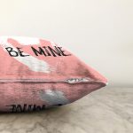 - Sonil-K9186-Gorsel-2 - Realhomes Sevgililer Günü Temalı Özel Tasarım Dijital Baskılı Modern Raşel Kadife Yastık Kırlent Kılıfı Realhomes