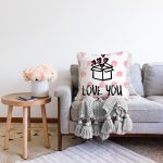 Sevgililer Günü Temalı Özel Tasarım Dijital Baskılı Modern Raşel Kadife Yastık Kırlent Kılıfı Realhomes