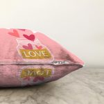 Sevgililer Günü Temalı Özel Tasarım Dijital Baskılı Modern Raşel Kadife Yastık Kırlent Kılıfı Realhomes