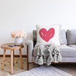 Sevgililer Günü Temalı Özel Tasarım Dijital Baskılı Modern Raşel Kadife Yastık Kırlent Kılıfı Realhomes