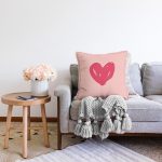 Sevgililer Günü Temalı Özel Tasarım Dijital Baskılı Modern Raşel Kadife Yastık Kırlent Kılıfı Realhomes