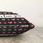 - Sonil-K9231-Gorsel-2 - Realhomes  Sevgililer Günü Temalı Özel Tasarım Dijital Baskılı Modern Raşel Kadife Yastık Kırlent Kılıfı Realhomes