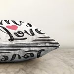 Sevgililer Günü Temalı Özel Tasarım Dijital Baskılı Modern Raşel Kadife Yastık Kırlent Kılıfı Realhomes