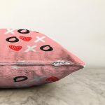 - Sonil-K9251-Gorsel-2 - Realhomes Sevgililer Günü Temalı Özel Tasarım Dijital Baskılı Modern Raşel Kadife Yastık Kırlent Kılıfı Realhomes