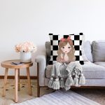Dama Zeminli Fashion Girl Tasarımlı Dijital Baskılı Modern Raşel Kadife Yastık Kırlent Kılıfı Realhomes