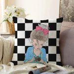 - Sonil-K9301-Gorsel - Realhomes Dama Zeminli Fotoğraf Çeken Kız Tasarımlı Dijital Baskılı Dekoratif Raşel Kadife Yastık Kırlent Kılıfı Realhomes
