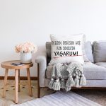 - Sonil-K9326-Gorsel-1 - Realhomes  Özel Tasarım Oksijen Değilsin Dijital Baskılı Modern Raşel Kadife Yastık Kırlent Kılıfı Realhomes