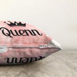 - Sonil-K9327-Gorsel-2 - Realhomes Özel Tasarım Taçlı Quenn Dijital Baskılı Dekoratif Raşel Kadife Yastık Kırlent Kılıfı Realhomes