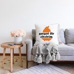 - Sonil-K9328-Gorsel-1 - Realhomes  Özel Tasarım Serseri Bir Civcivim Dijital Baskılı Modern Raşel Kadife Yastık Kırlent Kılıfı Realhomes