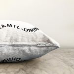 - Sonil-K9340-Gorsel-2 - Realhomes Özel Tasarım Yamıldırım Dijital Baskılı Modern Raşel Kadife Yastık Kırlent Kılıfı Realhomes