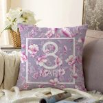 - Sonil-K9364-1-Gorsel - Realhomes Özel Tasarım 8 Mart Gül Tasarımlı Dijital Baskılı Modern Şönil Yastık Kırlent Kılıfı Realhomes