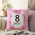 - Sonil-K9367-2-Gorsel - Realhomes  Özel Tasarım 8 March Gül Tasarımlı Dijital Baskılı Modern Raşel Kadife Yastık Kırlent Kılıfı Realhomes