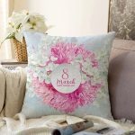 - Sonil-K9373-2-Gorsel - Realhomes Özel Tasarım 8 March Ortanca Çiçeği Motifli Dijital Baskılı Modern Raşel Kadife Yastık Kırlent Kılıfı Realhomes