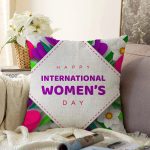 - Sonil-K9382-2-Gorsel - Realhomes Özel Tasarım Women' Day Çiçek Desenli Dijital Baskılı Modern Şönil Yastık Kırlent Kılıfı Realhomes