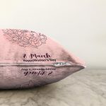 - Sonil-K9385-2-Gorsel-2 - Realhomes  Özel Tasarım 8 March Kadın Silüetli Dijital Baskılı Modern Raşel Kadife Yastık Kırlent Kılıfı Realhomes