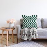 - Sonil-K9395-Gorsel-1 - Realhomes Yeşil Geometrik Çizimli Dijital Baskılı Dekoratif Raşel Kadife Yastık Kırlent Kılıfı Realhomes