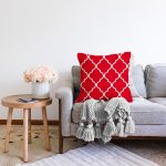 - Sonil-K9400-Gorsel-1 - Realhomes Kırmızı Ogea Desenli Dijital Baskılı Modern Raşel Kadife Yastık Kırlent Kılıfı Realhomes