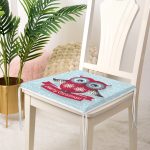 - 202-4 - Realhomes Mery Christmas Temalı Baykuş Çizimli Modern Fermuarlı Sandalye Minderi Realhomes