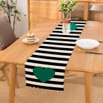 Kalp Desenli Çizgili Dekoratif Özel Tasarım Runner Realhomes