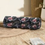 - RealHomes Özel Tasarımlı Dijital Baskılı İç Dolgulu Fermuarlı Silindir Yastık - Realhomes  Siyah Zemin Çapa Motifli Dijital Baskılı Modern İç Dolgulu Fermuarlı Çok Amaçlı Silindir Yastık Kırlent Realhomes