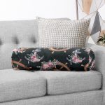 - RealHomes Özel Tasarımlı Dijital Baskılı İç Dolgulu Fermuarlı Silindir Yastık - Realhomes Siyah Zemin Çapa & Dümen Tasarımlı Dijital Baskılı Modern İç Dolgulu - Fermuarlı Süet Berjer Silindir Yastık Kırlent Realhomes