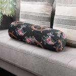 - RealHomes Özel Tasarımlı Dijital Baskılı İç Dolgulu Fermuarlı Silindir Yastık - Realhomes Siyah Zemin Çapa & Dümen Tasarımlı Dijital Baskılı Modern İç Dolgulu - Fermuarlı Süet Berjer Silindir Yastık Kırlent Realhomes