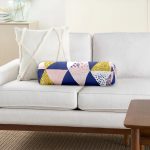 - RealHomes Özel Tasarımlı Dijital Baskılı İç Dolgulu Fermuarlı Silindir Yastık - Realhomes Renkli Üçgen Tasarımlı Dijital Baskılı Modern İç Dolgulu Süet Silindir Yastık Kırlent - Bel Yastığı Realhomes