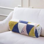 - RealHomes Özel Tasarımlı Dijital Baskılı İç Dolgulu Fermuarlı Silindir Yastık - Realhomes Renkli Üçgen Tasarımlı Dijital Baskılı Modern İç Dolgulu Süet Silindir Yastık Kırlent - Bel Yastığı Realhomes