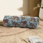 - RealHomes Özel Tasarımlı Dijital Baskılı İç Dolgulu Fermuarlı Silindir Yastık - Realhomes Mavi Zemin Kozalak Tasarımlı Dijital Baskılı Modern İç Dolgulu - Fermuarlı Süet Berjer Silindir Yastık Kırlent Realhomes