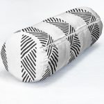 - RealHomes Özel Tasarımlı Dijital Baskılı İç Dolgulu Fermuarlı Silindir Yastık - Realhomes  İskandinav Desenli Etnik Tasarımlı Dijital Baskılı Dekoratif İç Dolgulu Süet Silindir Yastık Kırlent - Bel Yastığı Realhomes