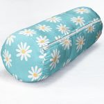 - RealHomes Özel Tasarımlı Dijital Baskılı İç Dolgulu Fermuarlı Silindir Yastık - Realhomes Mavi Zemin Papatya Çizimli Dijital Baskılı Modern İç Dolgulu - Fermuarlı Süet Berjer Silindir Yastık Kırlent Realhomes