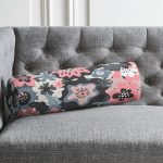 - RealHomes Özel Tasarımlı Dijital Baskılı İç Dolgulu Fermuarlı Silindir Yastık - Realhomes Özel Tasarım Çiçek Yaprakları Dijital Baskılı Modern İç Dolgulu Süet Silindir Yastık Kırlent - Bel Yastığı Realhomes