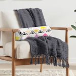 - RealHomes Özel Tasarımlı Dijital Baskılı İç Dolgulu Fermuarlı Silindir Yastık - Realhomes Renkli Kareler Özel Tasarım Dijital Baskılı İç Dolgulu Fermuarlı Çok Amaçlı Silindir Yastık Kırlent Realhomes